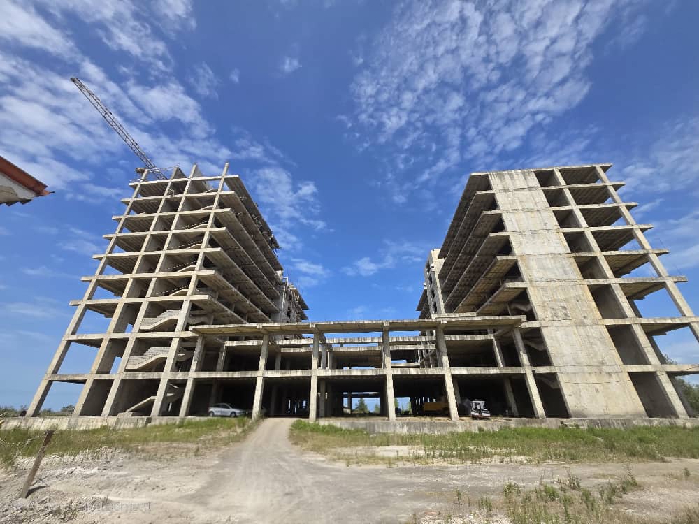 نمای اسکلت هتل
